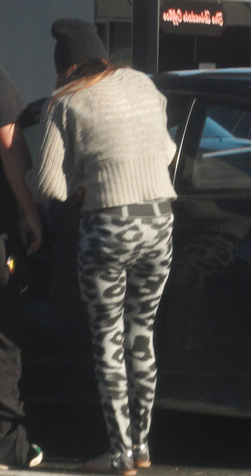 25P Voyeur Tights 2