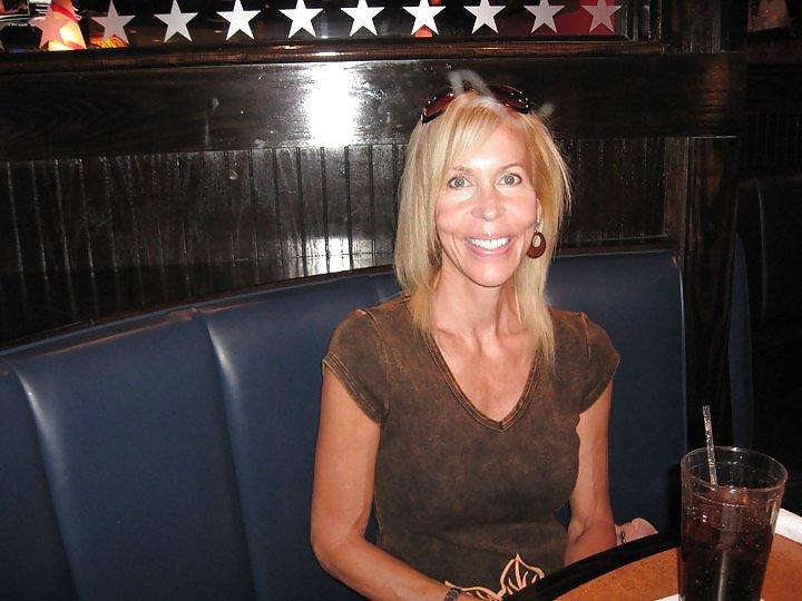 25P Erica Lauren-Perfect Mature Lady