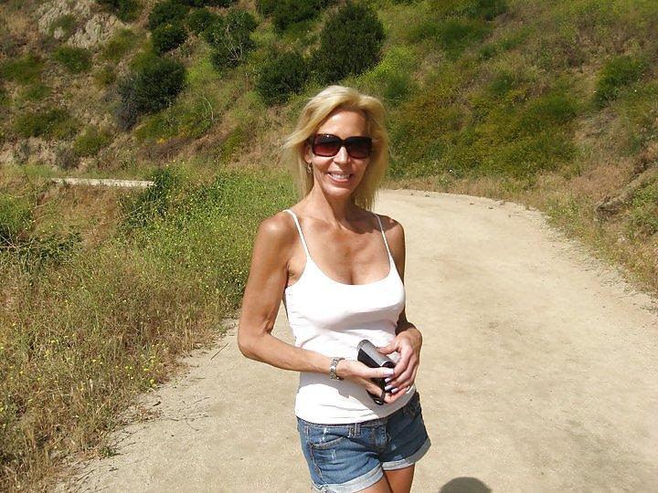 25P Erica Lauren-Perfect Mature Lady