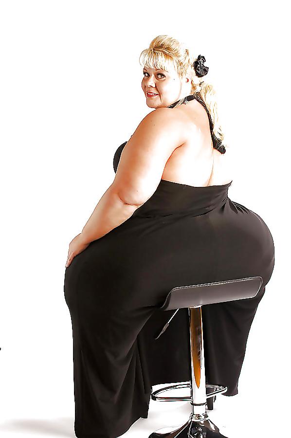 25P BIG Round & FAT Asses Furniture Posing! #1
