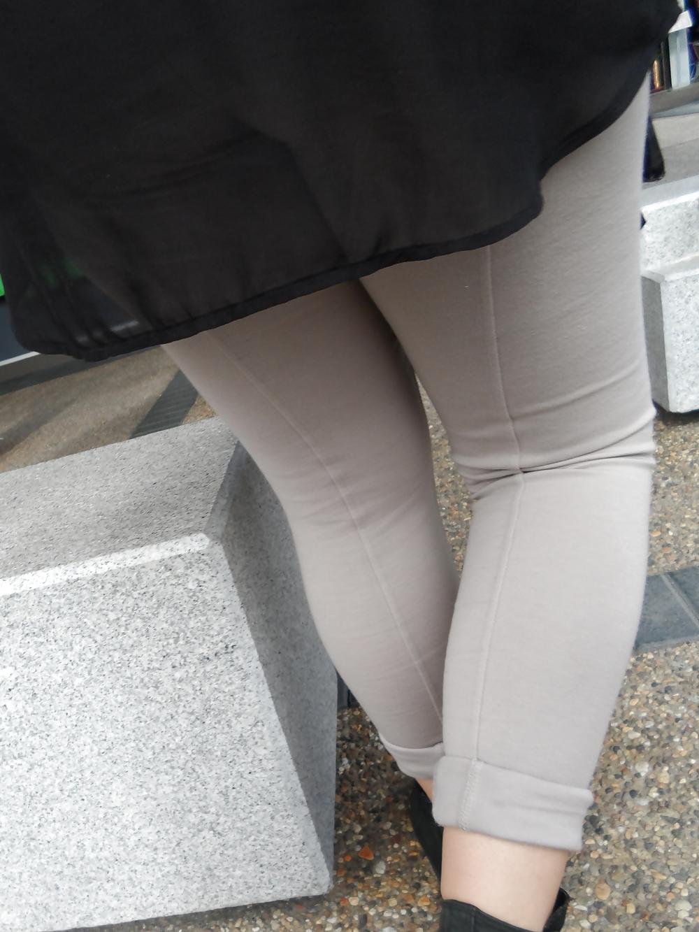 25P Voyeur Tights 5