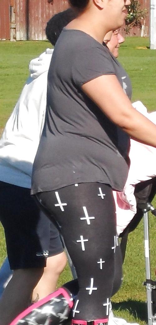 25P Voyeur Tights 5