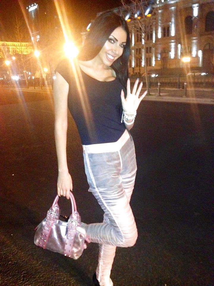 21P Romanian girl: Andreea