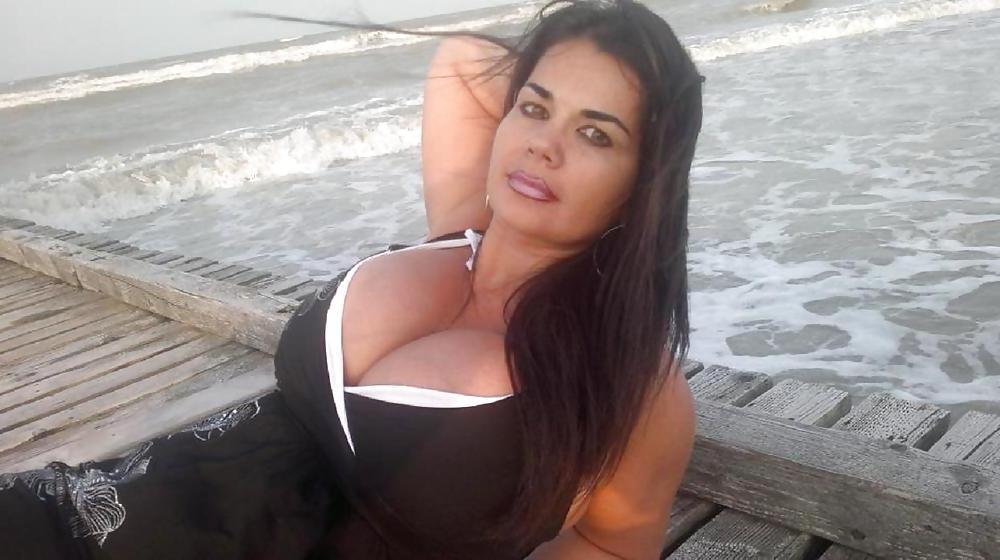 14P Romanian milf: Roxana