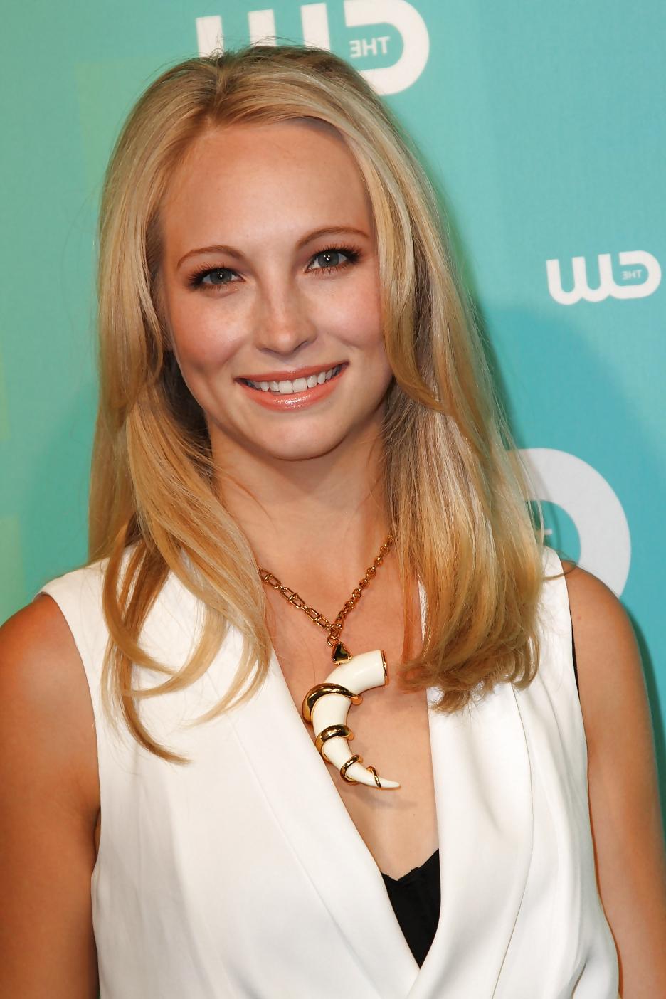 8P Vampire Diaries Girls