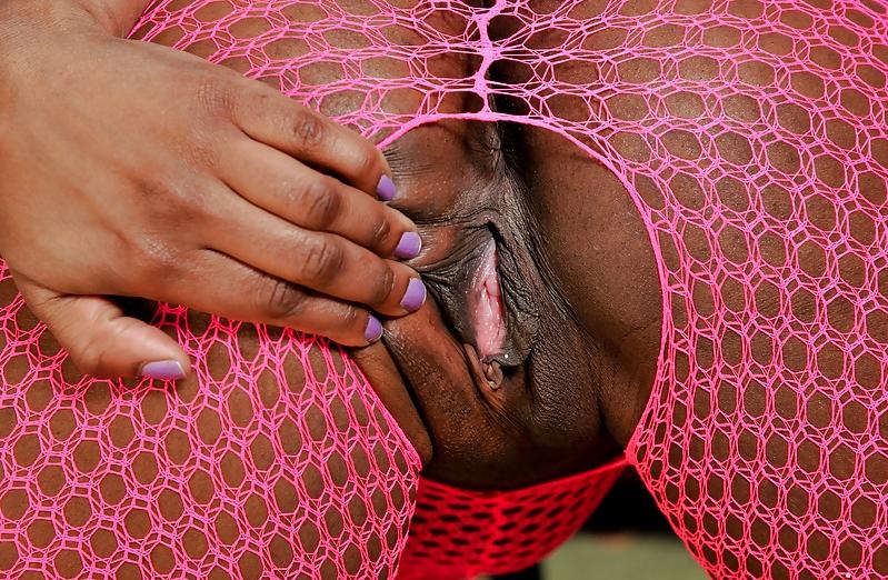 16P I like black pussy and asses 42