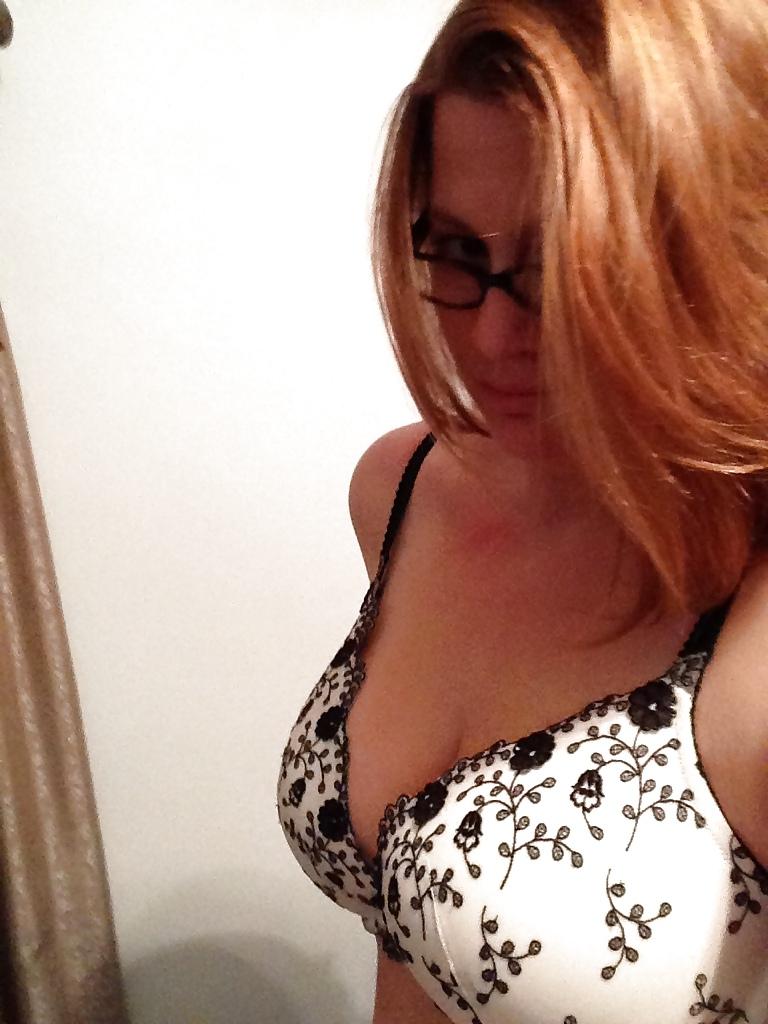 6P Big Titted Wife Self SHots (non nude)