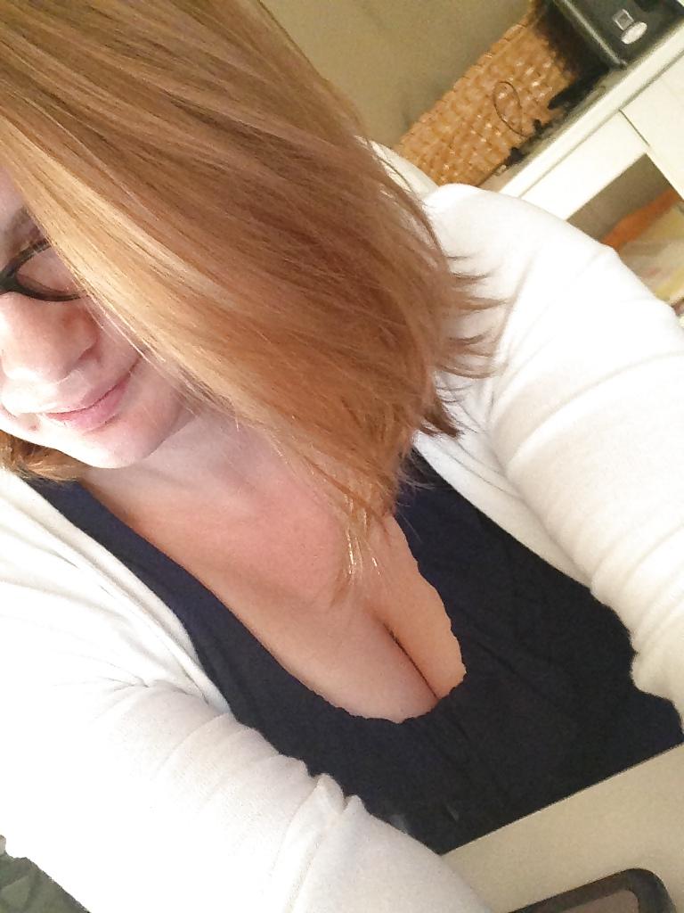 6P Big Titted Wife Self SHots (non nude)