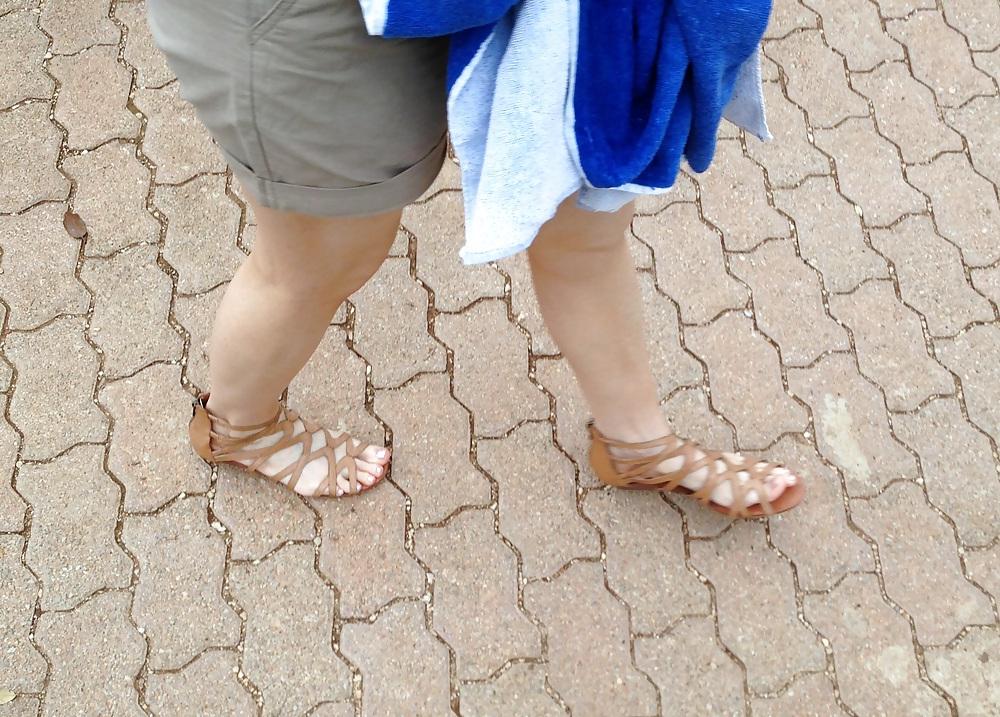 8P Voyeur feets 10