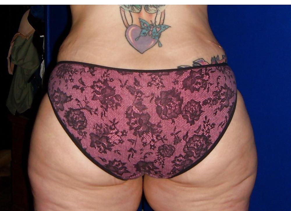25P Moms in their pantys an swimsuits