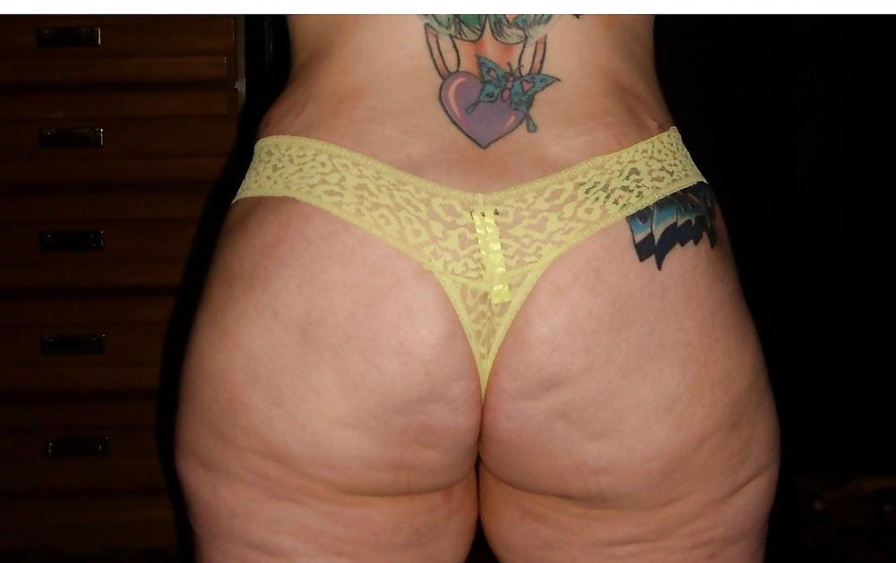 25P Moms in their pantys an swimsuits