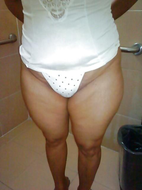 25P Moms in their pantys an swimsuits