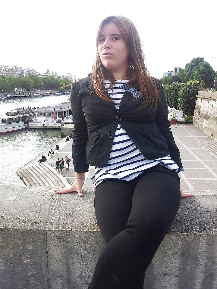 16P Voyeur Girl Melissa Suce 