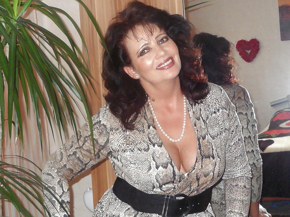25P Mature whore - Diana