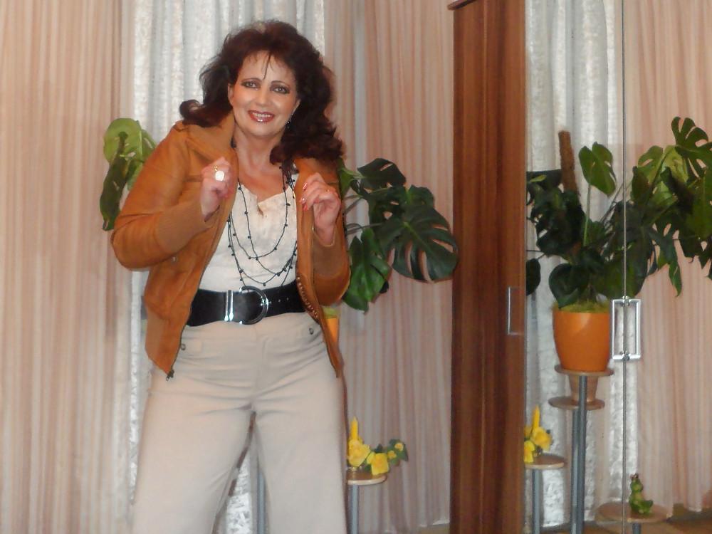 25P Mature whore - Diana