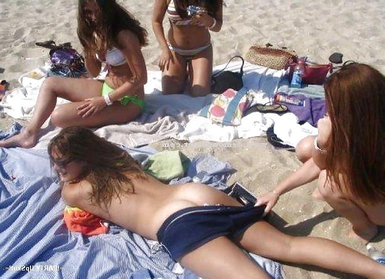 25P Upskirt and nipples