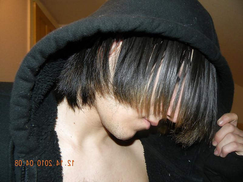 12P Non NSFW pix.