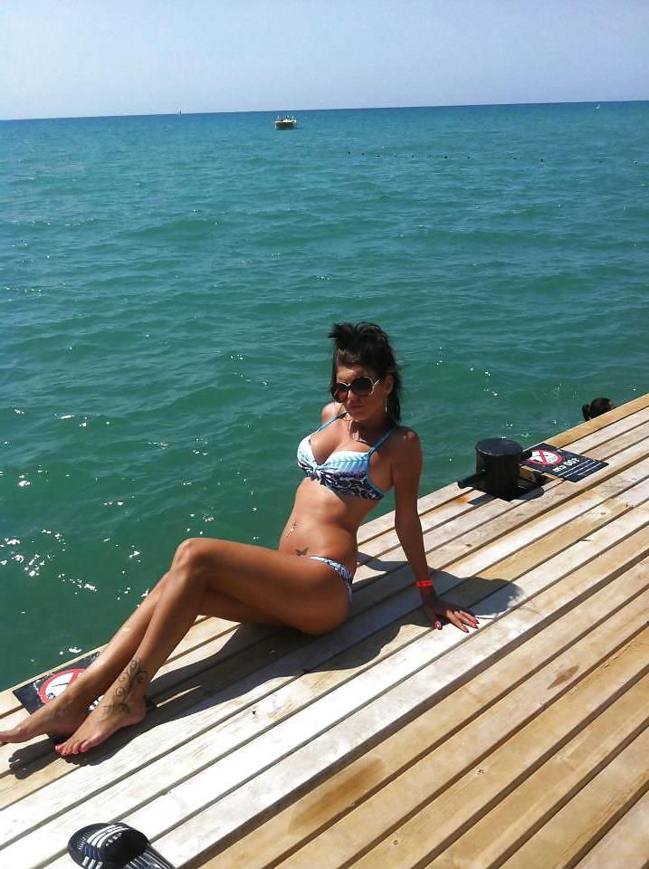 25P Romanian girl: Andreea