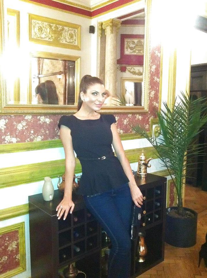 25P Romanian girl: Andreea