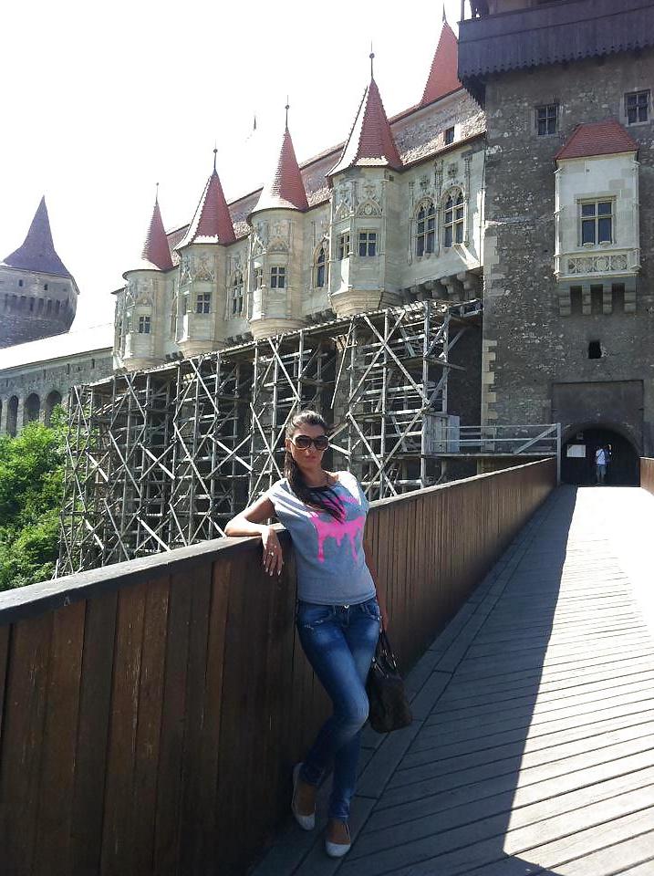 25P Romanian girl: Andreea