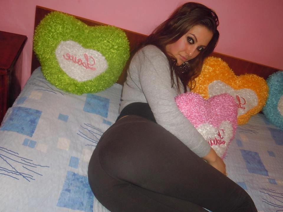 22P Romanian women: Amel