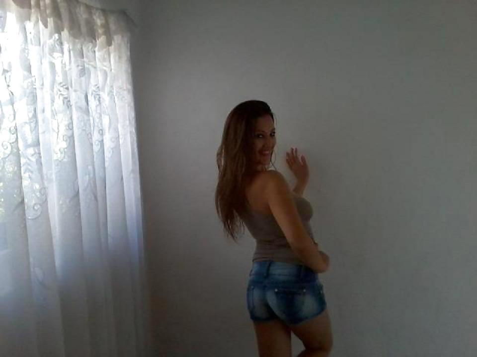 22P Romanian women: Amel