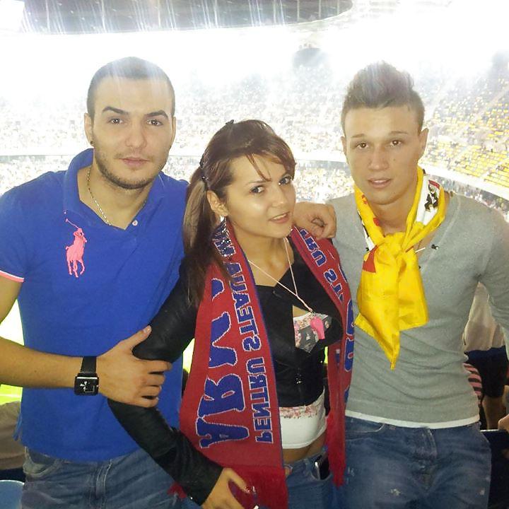 21P Romanian girl: mari