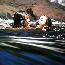 17P Hot Movie 36: WALK ON THE MOON
