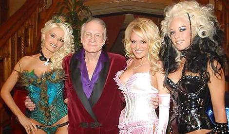 16P Grandpa getting all the pussy