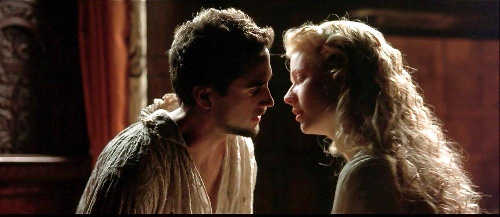 18P Hot Movie 32 : SHAKESPEARE IN LOVE  (2011)
