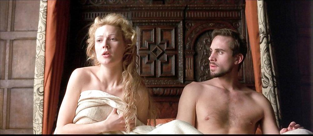 18P Hot Movie 32 : SHAKESPEARE IN LOVE  (2011)