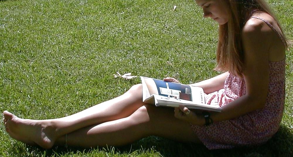 25P Sexy girls feets...