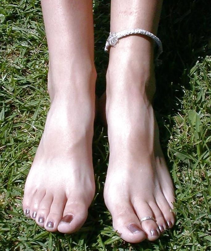 25P Sexy girls feets...