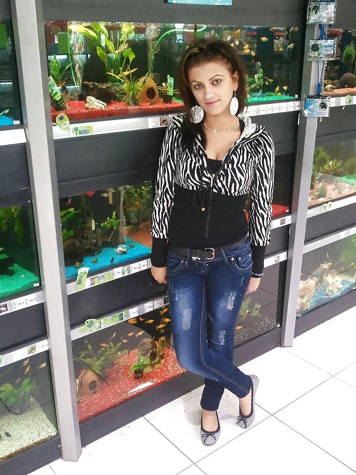 18P Romanian girl: elena