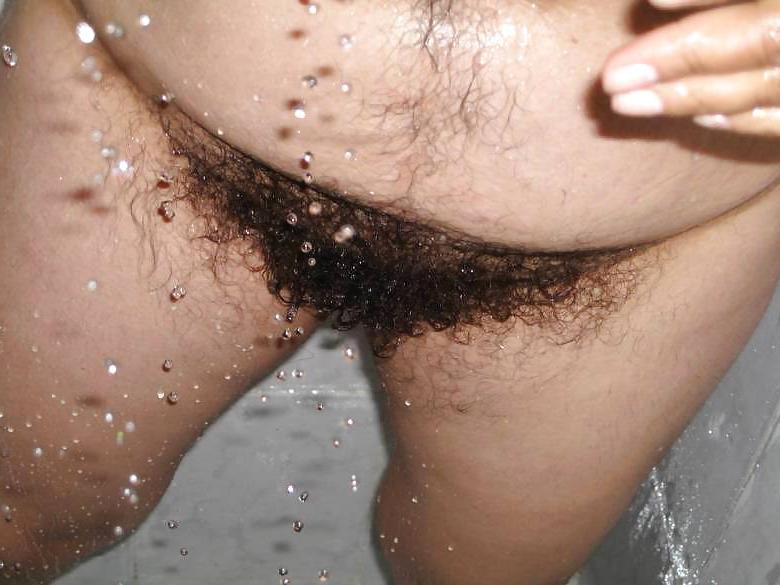 24P HAIRIEST GRANNY 2