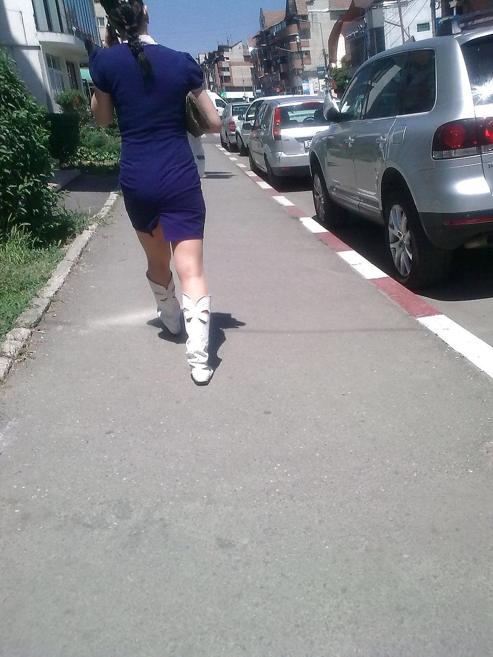 12P Romanian legs