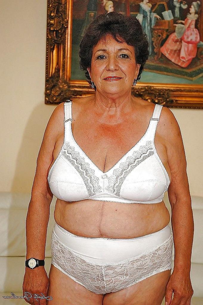 20P Mature-BBW-Ladies 335