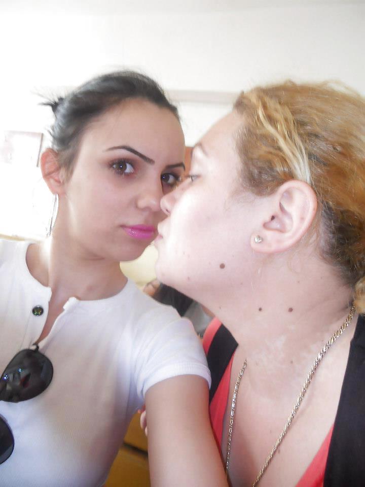 20P Romanian girl: geanine
