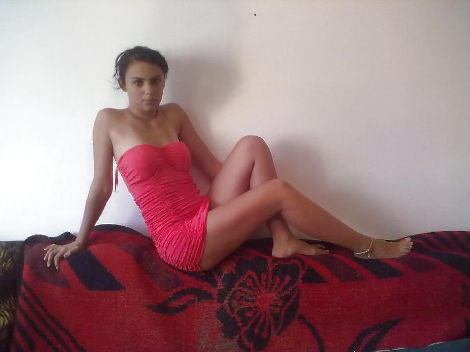 20P Romanian girl: geanine