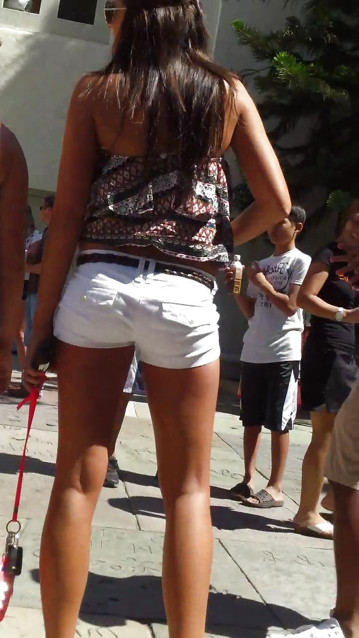 25P Sexy French teen ass & butt in white shorts 