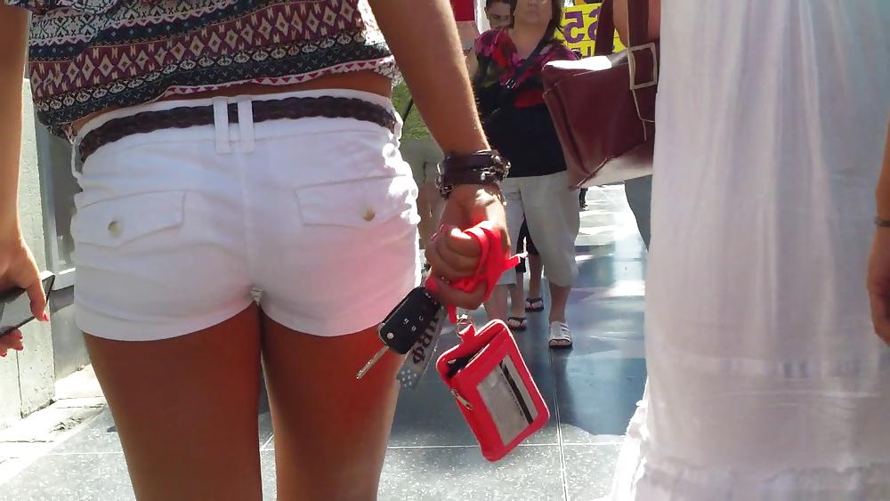 25P Sexy French teen ass & butt in white shorts 