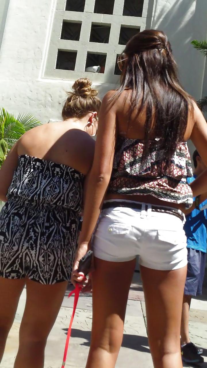 25P Sexy French teen ass & butt in white shorts 