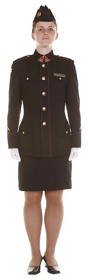 25P Women in pantyhose and uniform