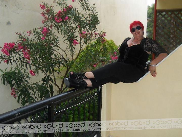 25P Redhead Mature Lady