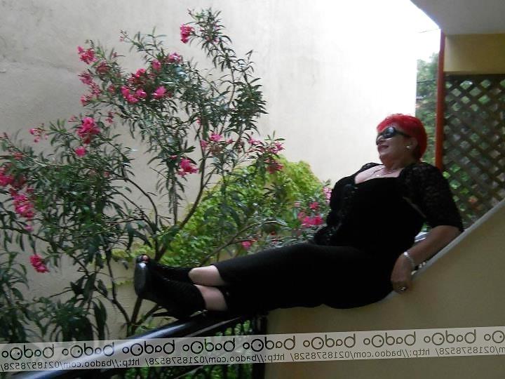 25P Redhead Mature Lady