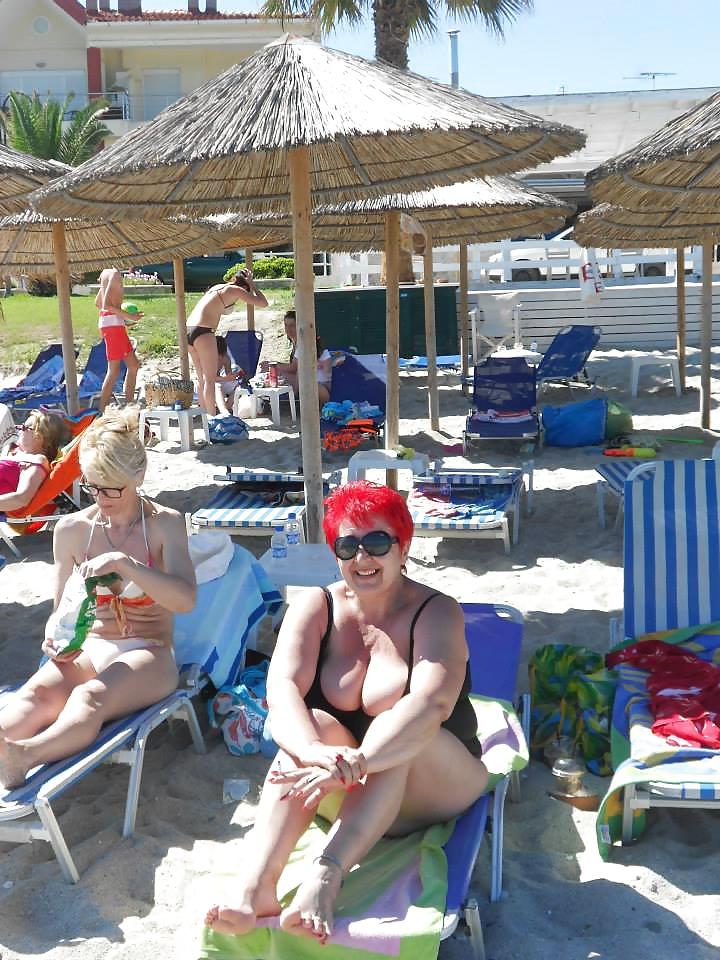 25P Redhead Mature Lady