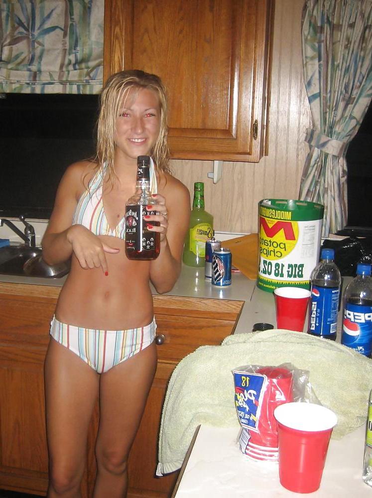 25P GIRLS GONNA HAVE FUN