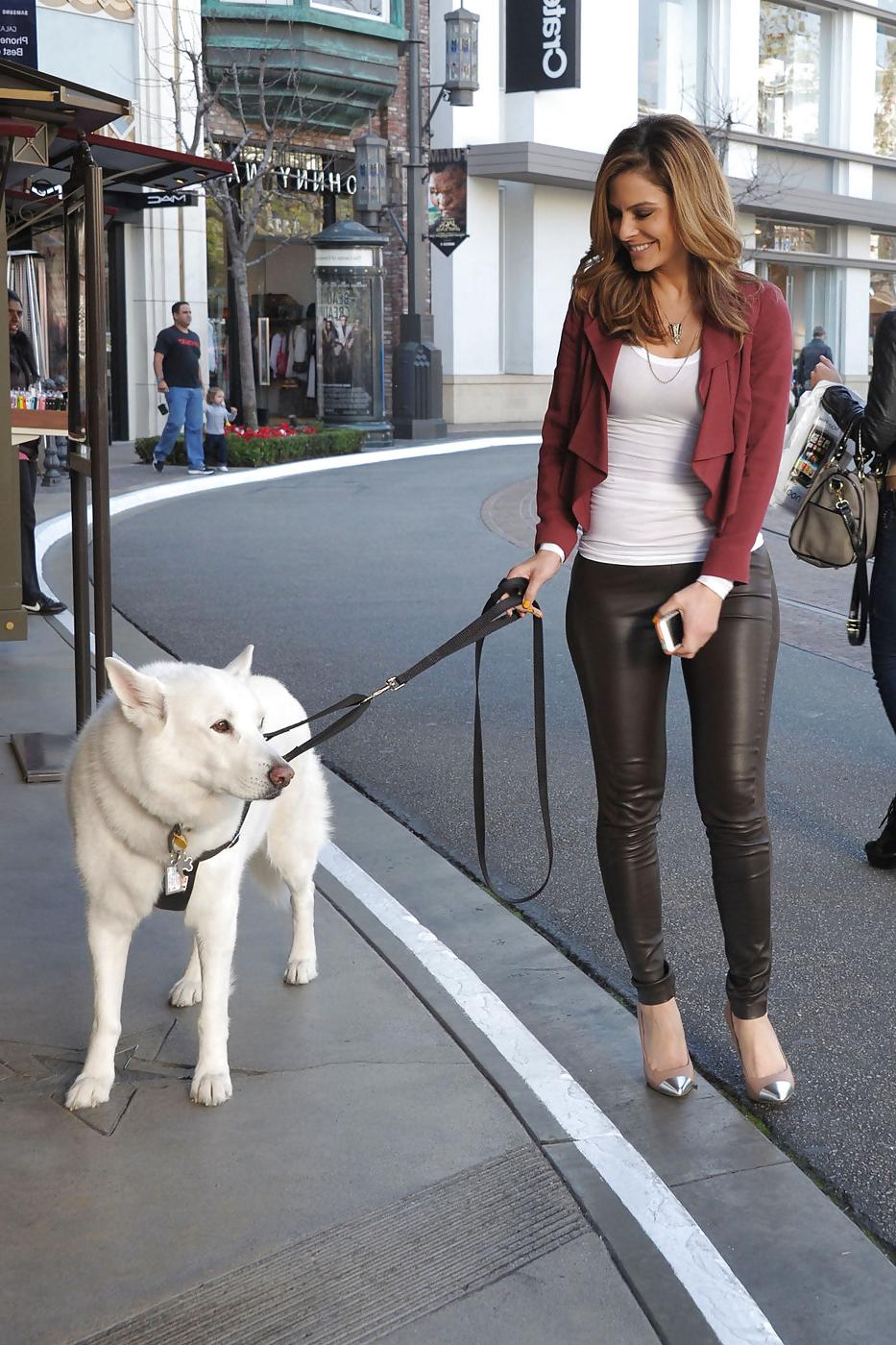 10P Maria Menounos - Sweet Greek Badonkadonk In Leather