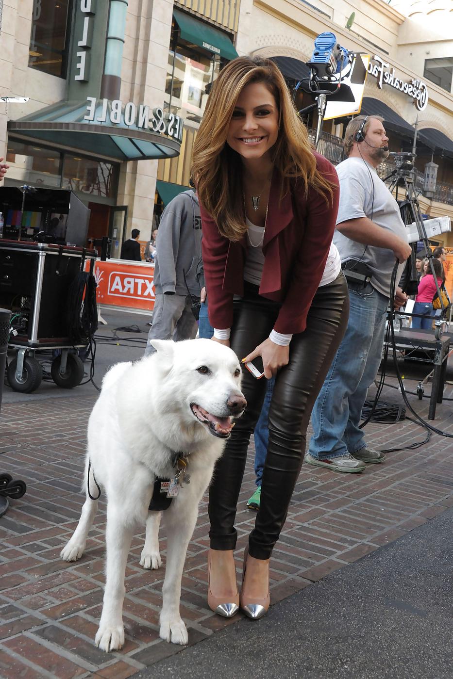 10P Maria Menounos - Sweet Greek Badonkadonk In Leather