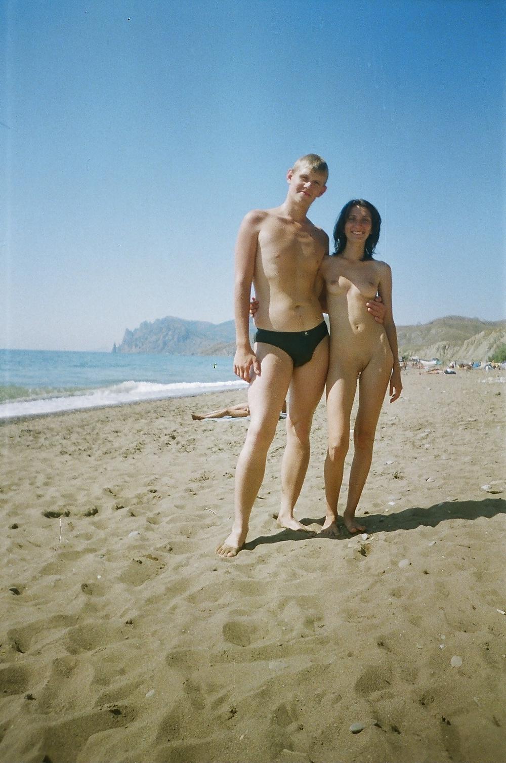 20P Naked couples.